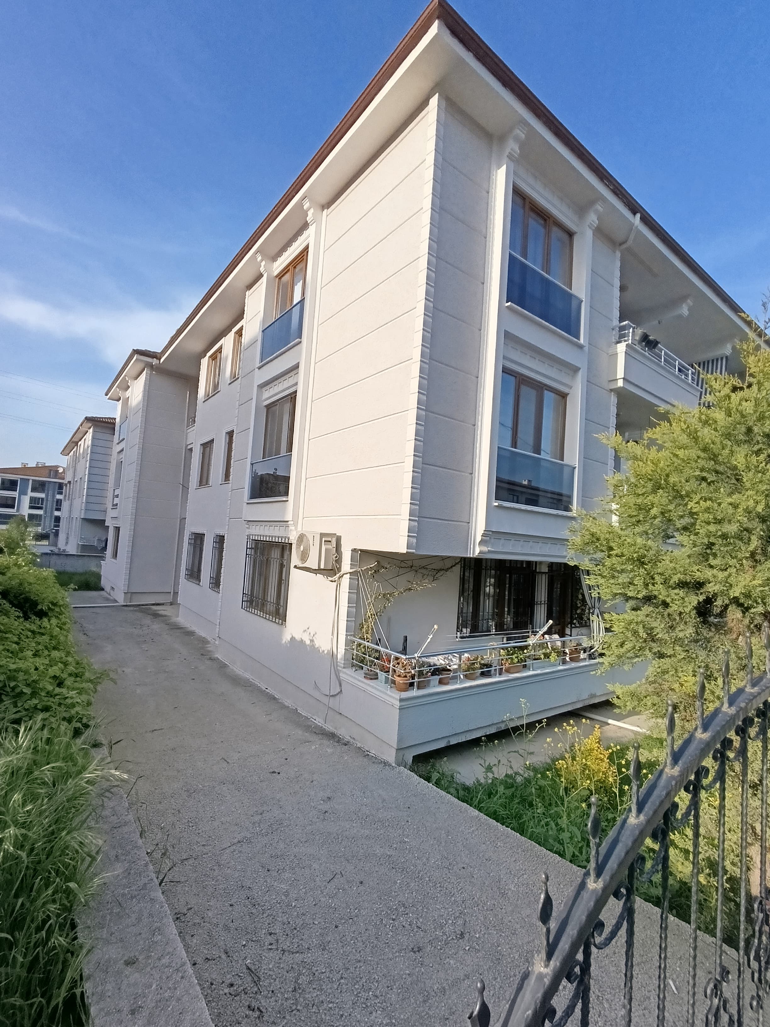 ADNAN MENDERES MAHALLESİNDE 3+1 DAİRE